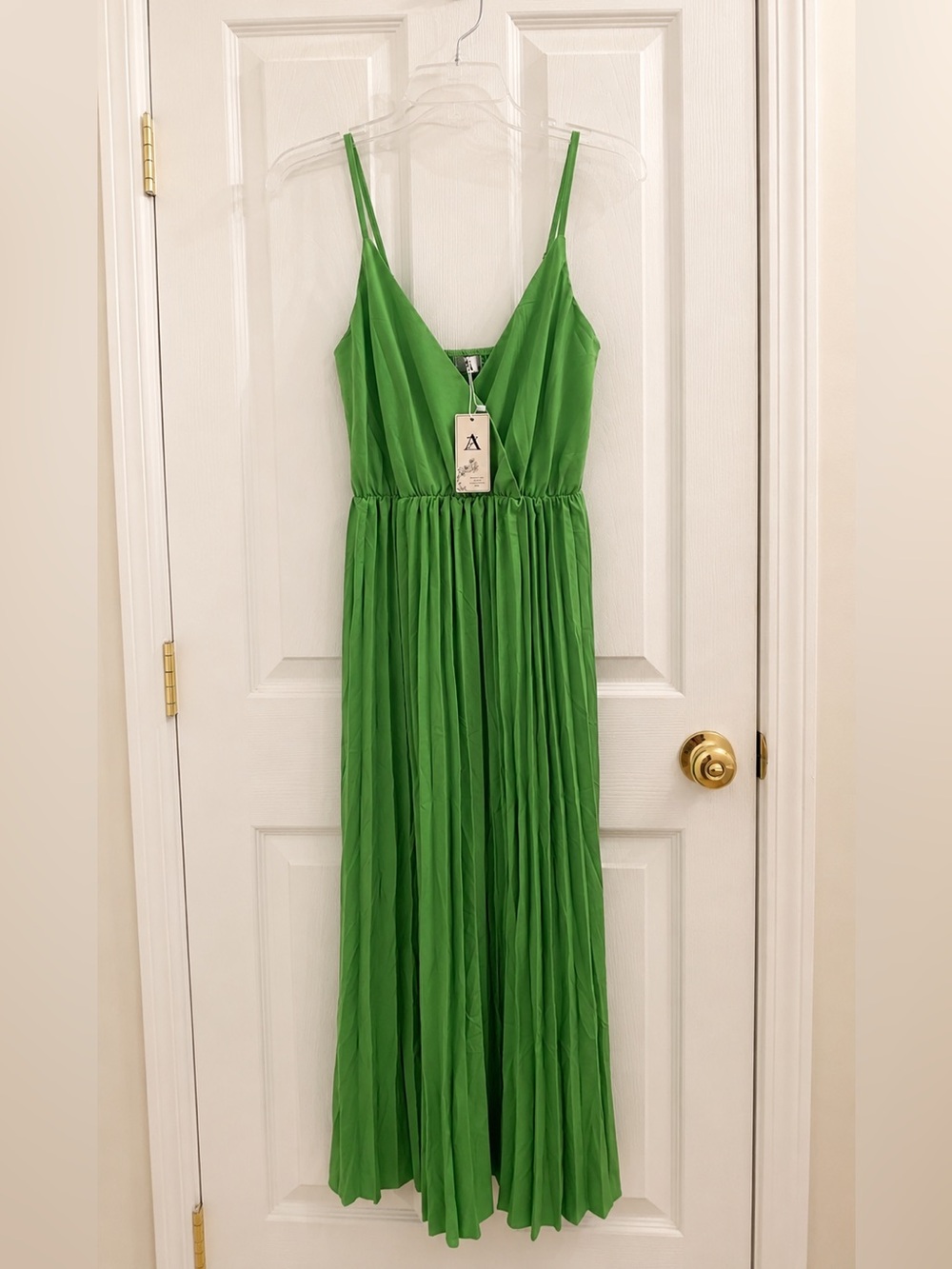 NWT AZ Green Pleated Maxi Dress Smocked Back V-Neck S/M